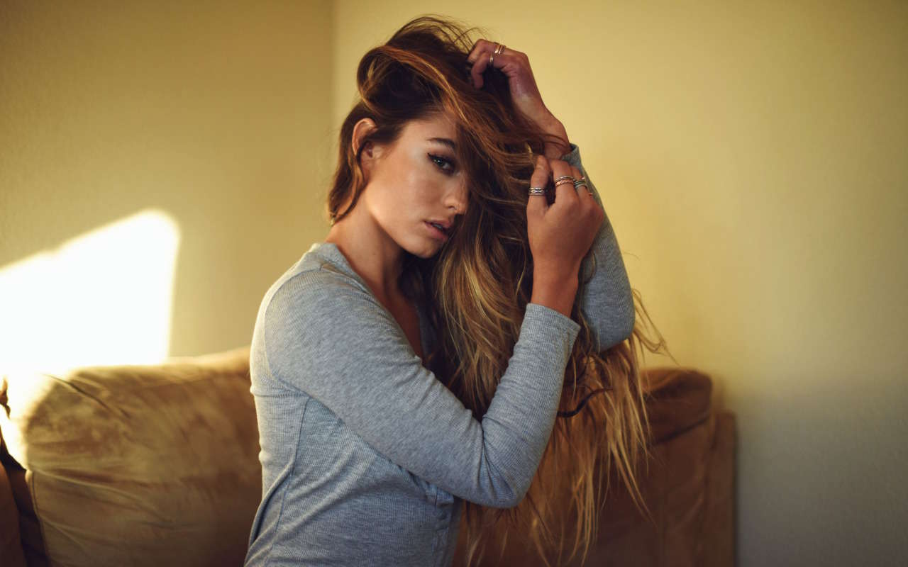 Sommer Ray semi-nude for her fans